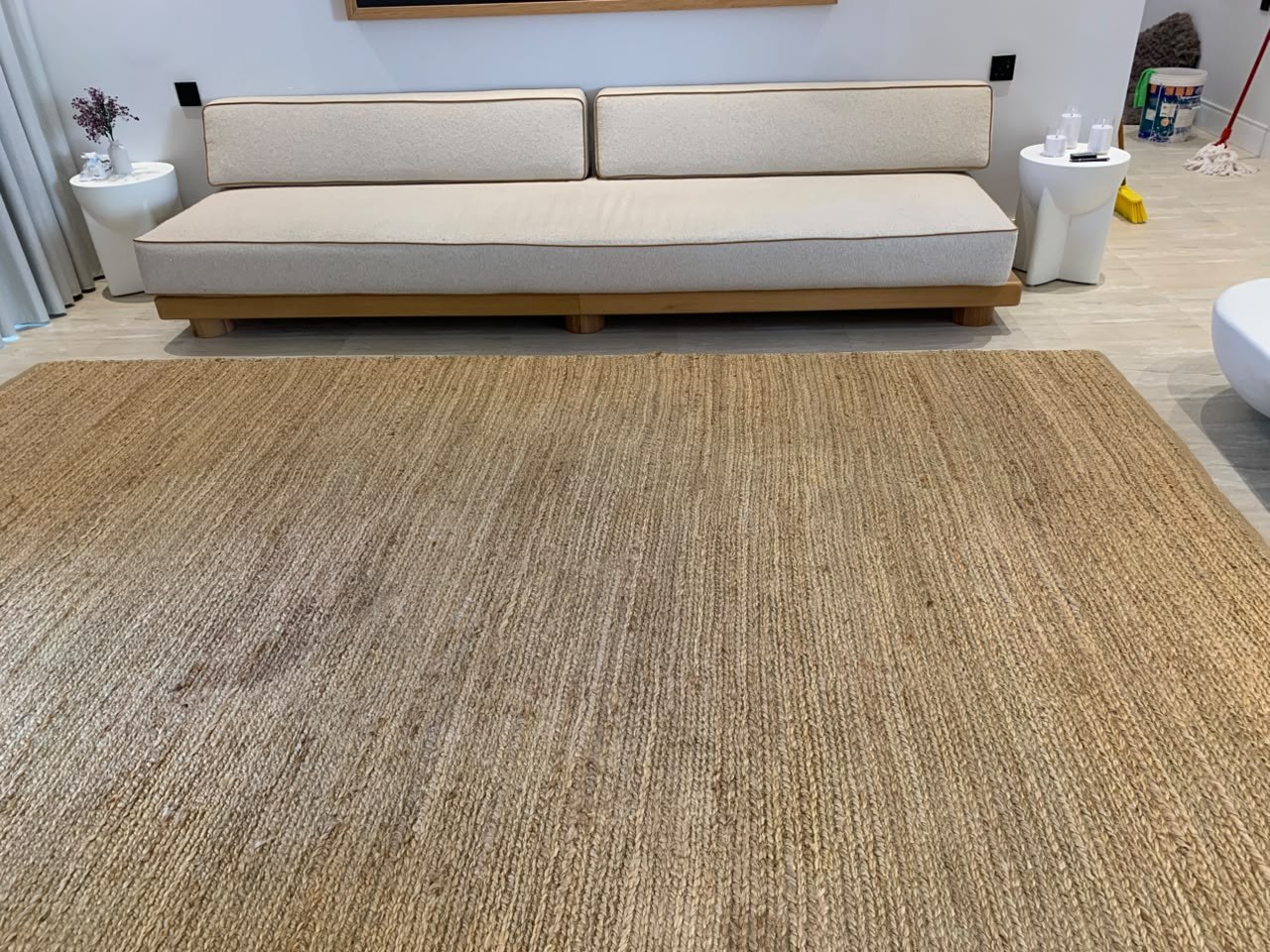 Carpet shampoo cleaning