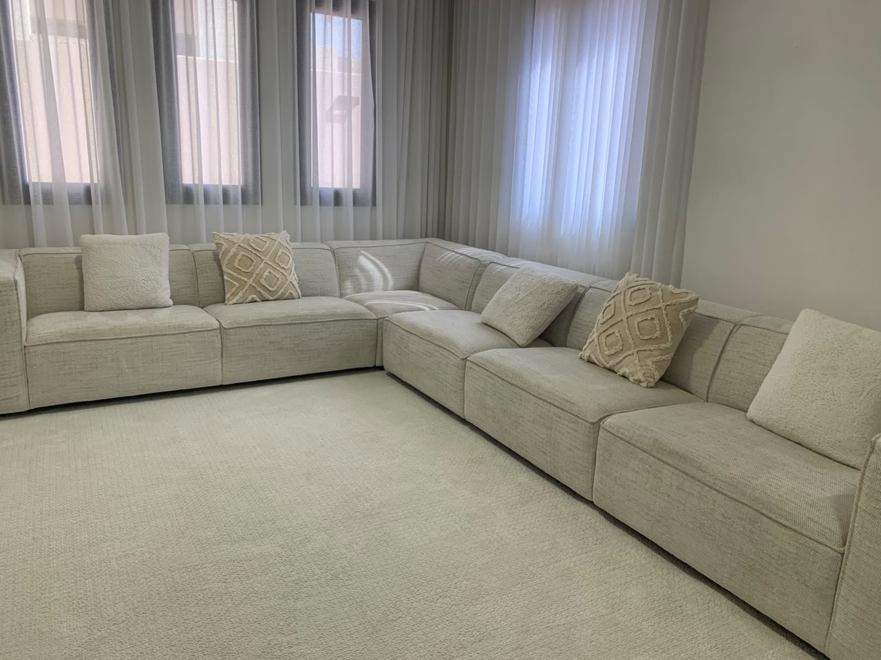 Sofa deep cleaning
